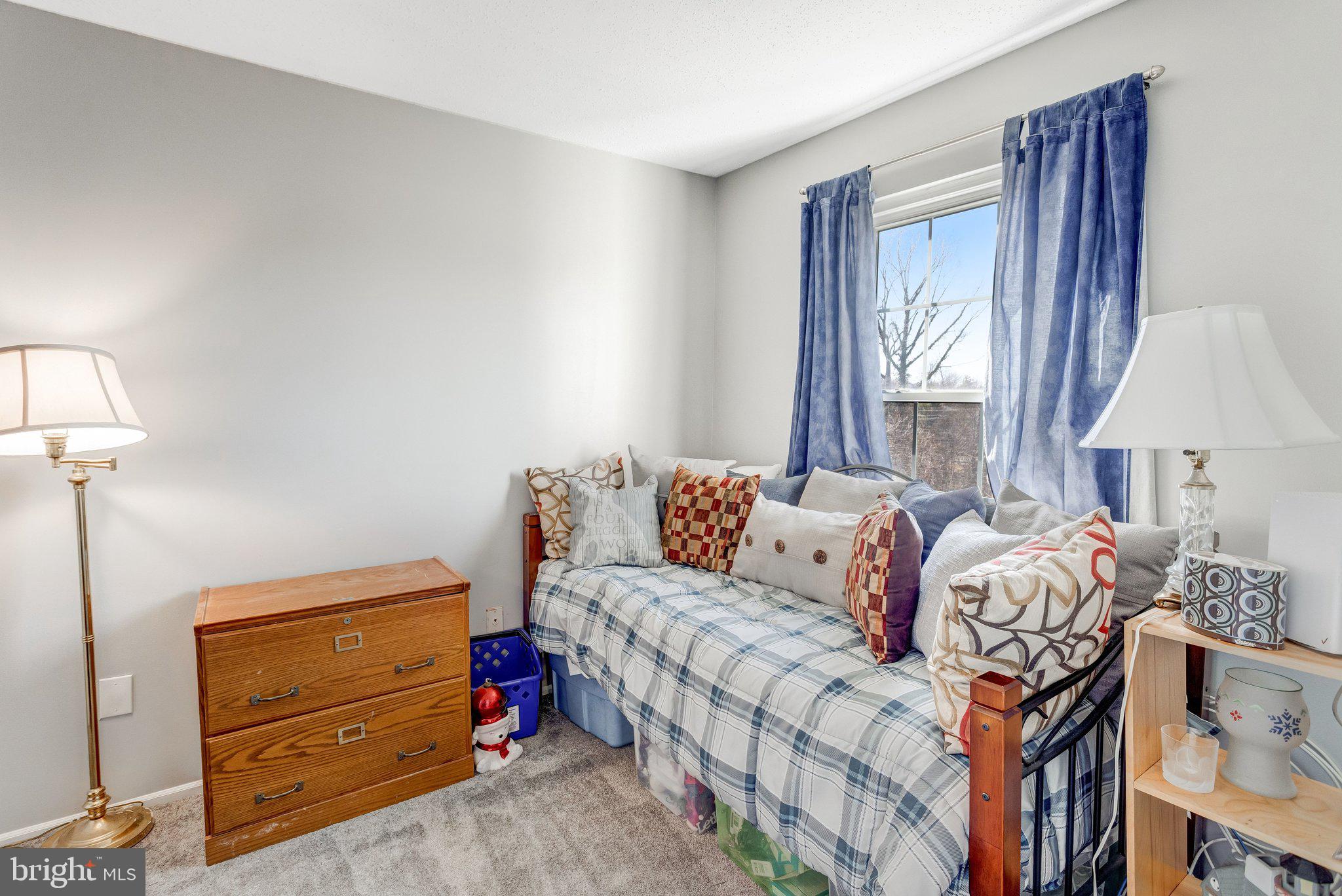 125 Fort Evans Road Southeast, Unit D Leesburg, VA 20175 - Photo 21 of 25 Third bedroom
