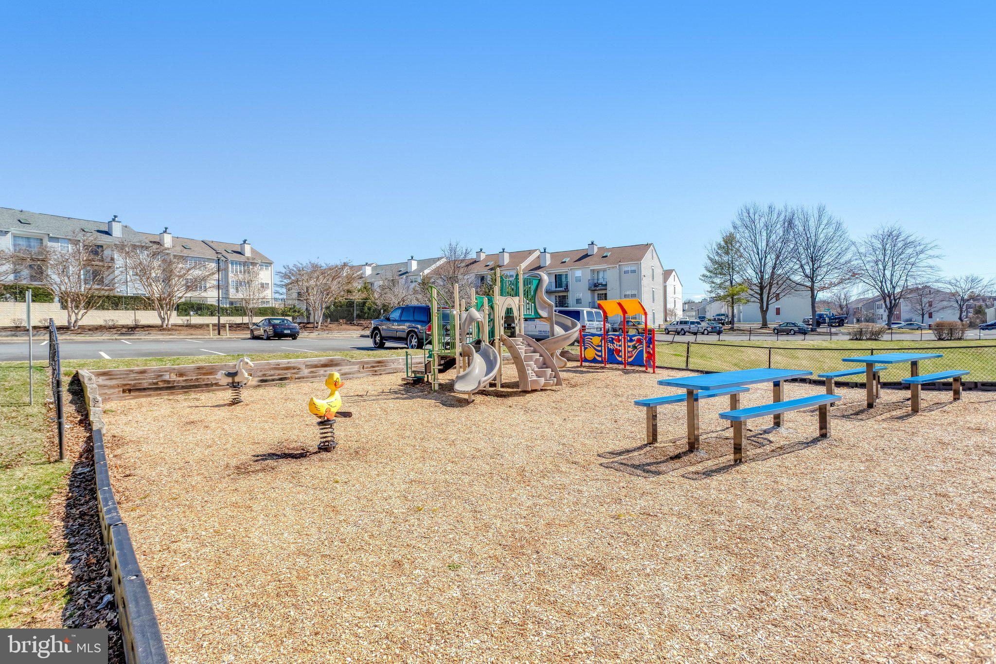 125 Fort Evans Road Southeast, Unit D Leesburg, VA 20175 - Photo 23 of 25 Playground