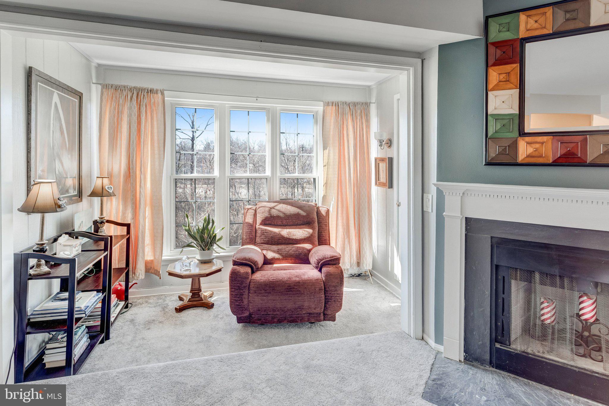 125 Fort Evans Road Southeast, Unit D Leesburg, VA 20175 - Photo 8 of 25 Additional sitting area