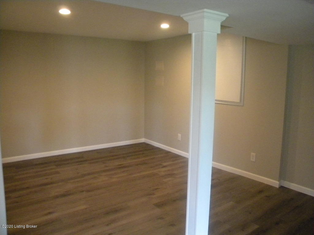 7419 Ridan Way Louisville, KY 40214 - Photo 20 of 26 DSCN3598