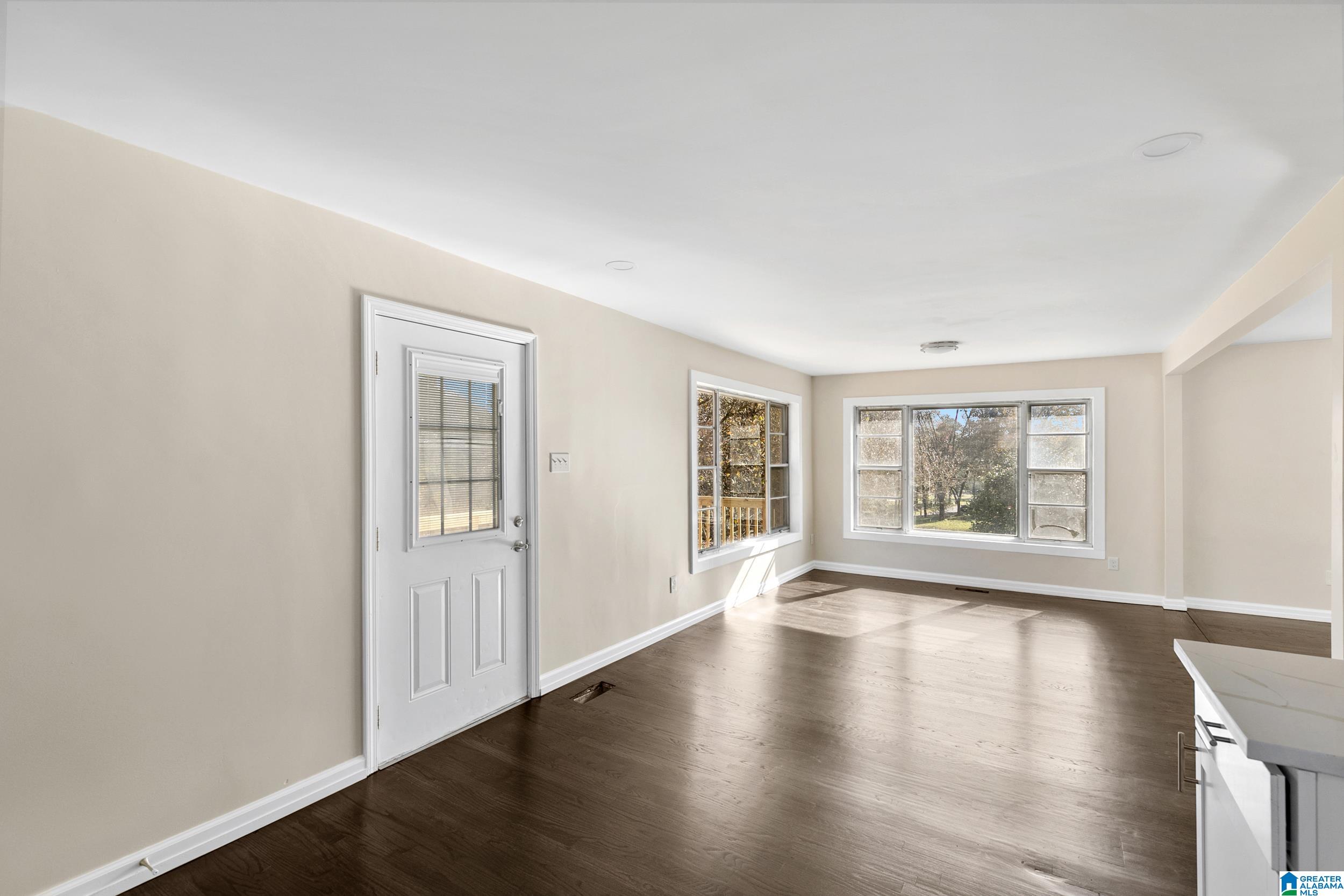 8594 English Road Dora, AL 35062 - Photo 10 of 40 Gallery Image 10
