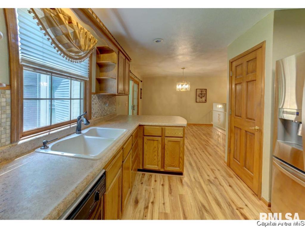 308 Missionary Ridge Drive Springfield, IL 62711 - Photo 17 of 35