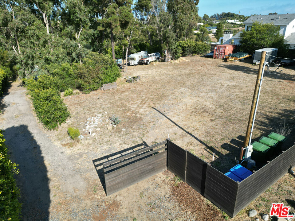 6636 Wandermere Road Malibu, CA 90265 - Photo 2 of 7