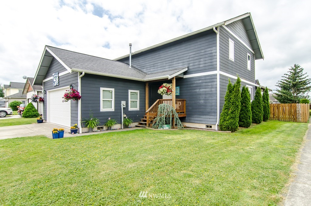311 Wilson Lane Sumas, WA 98295 - Photo 2 of 22