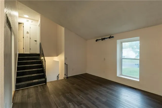 $159,000 | 9525 Manning Avenue, Kansas City, MO 64134