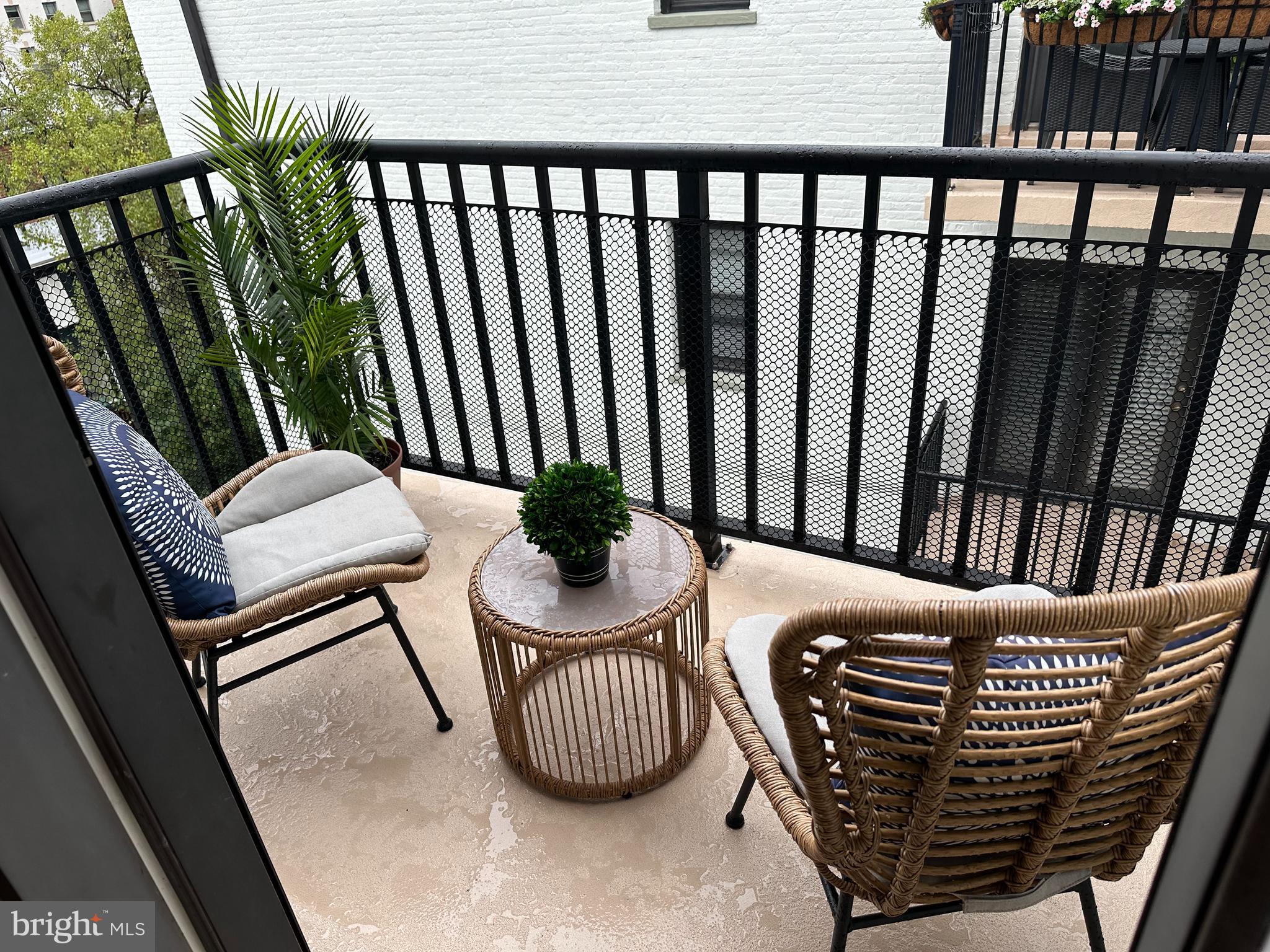 1613 Harvard Street Northwest, Unit 513 Washington, DC 20009 - Photo 16 of 39