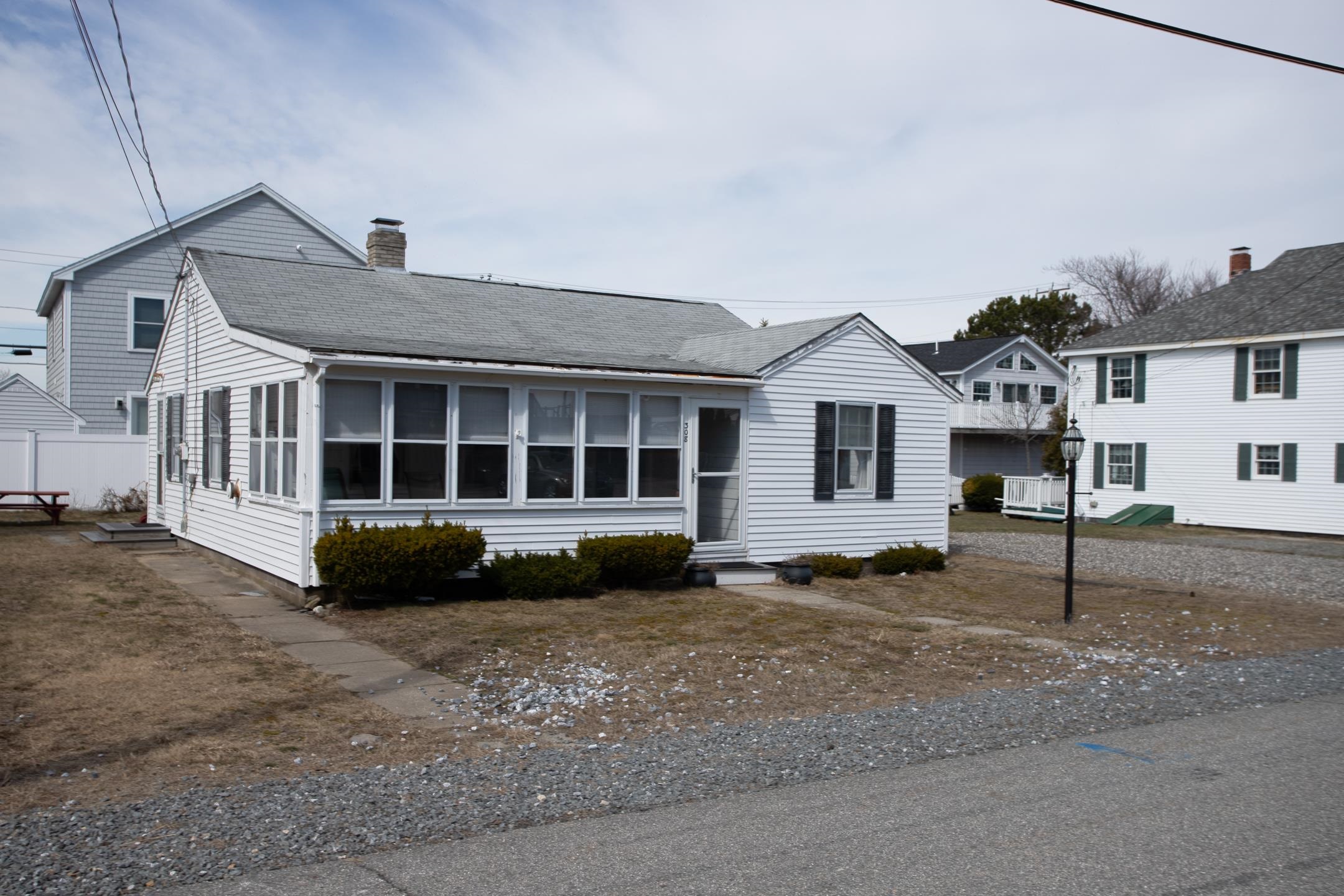 308 Atlantic Avenue Seabrook, NH 03874 - Photo 2 of 27
