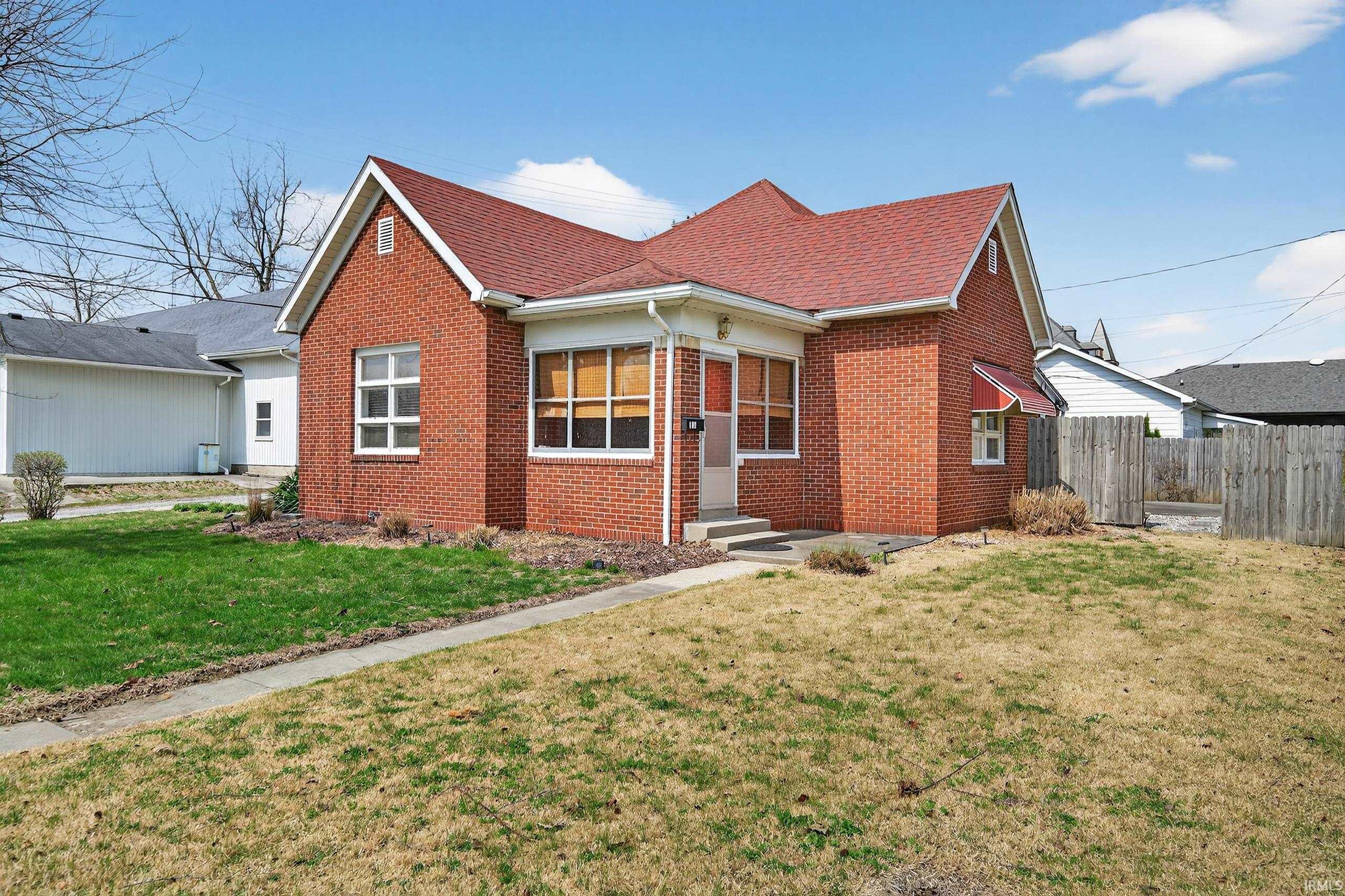 122 East Adams Street Tipton, IN 46072 - Photo 1 of 20