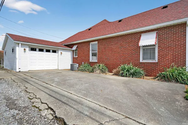 $155,000 | 122 East Adams Street, Tipton, IN 46072