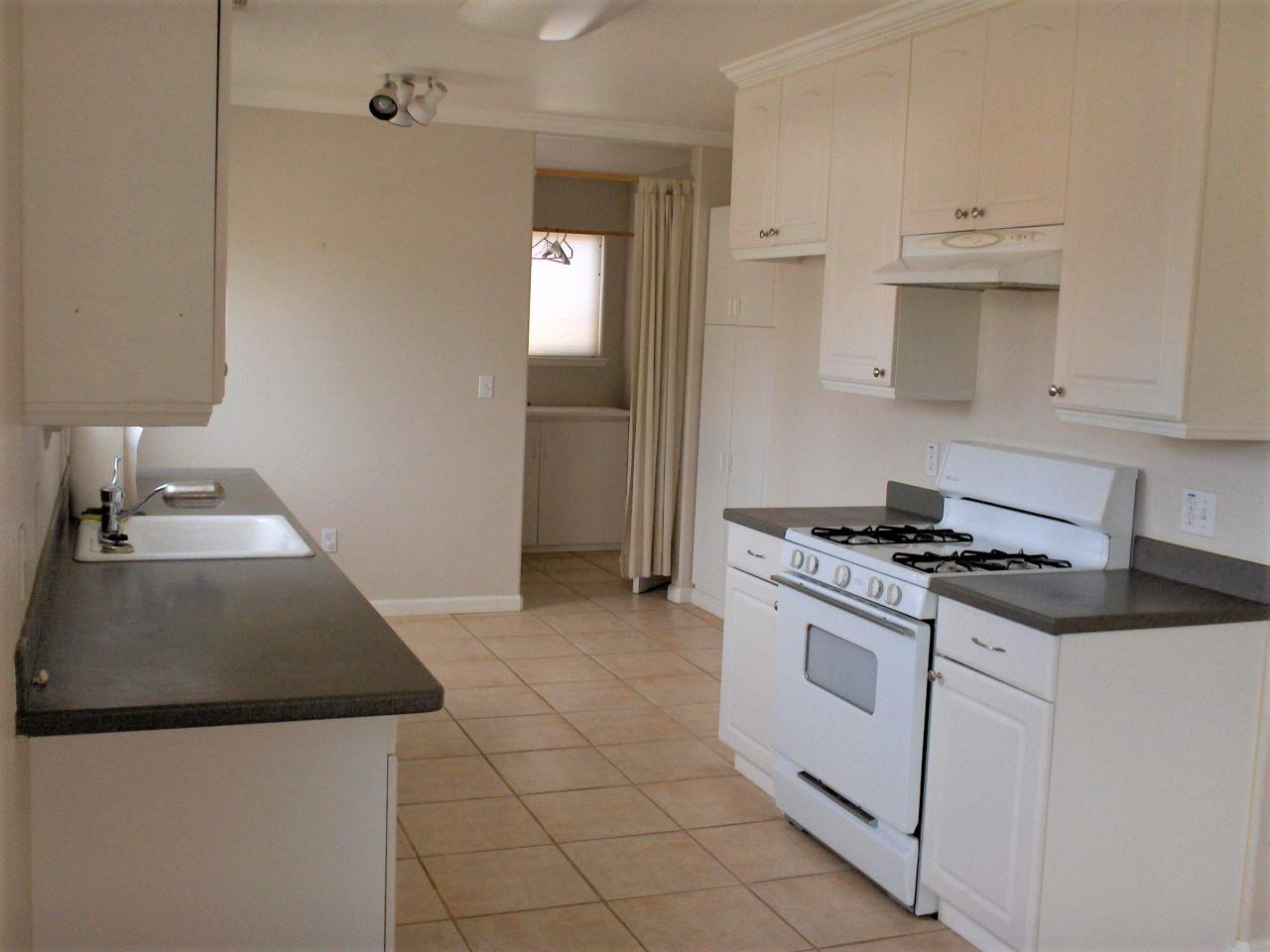 19433 Anna Road Anderson, CA 96007 - Photo 6 of 13 Kitchen 3