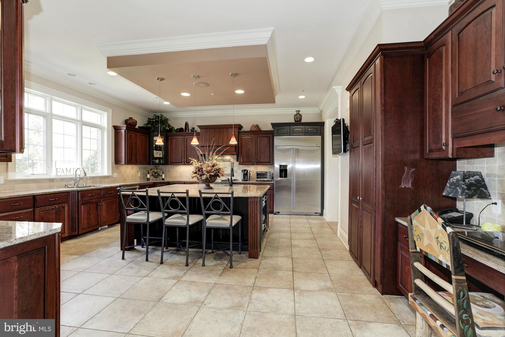 10100 Gary Road Potomac, MD 20854 - Photo 11 of 30 Kitchen