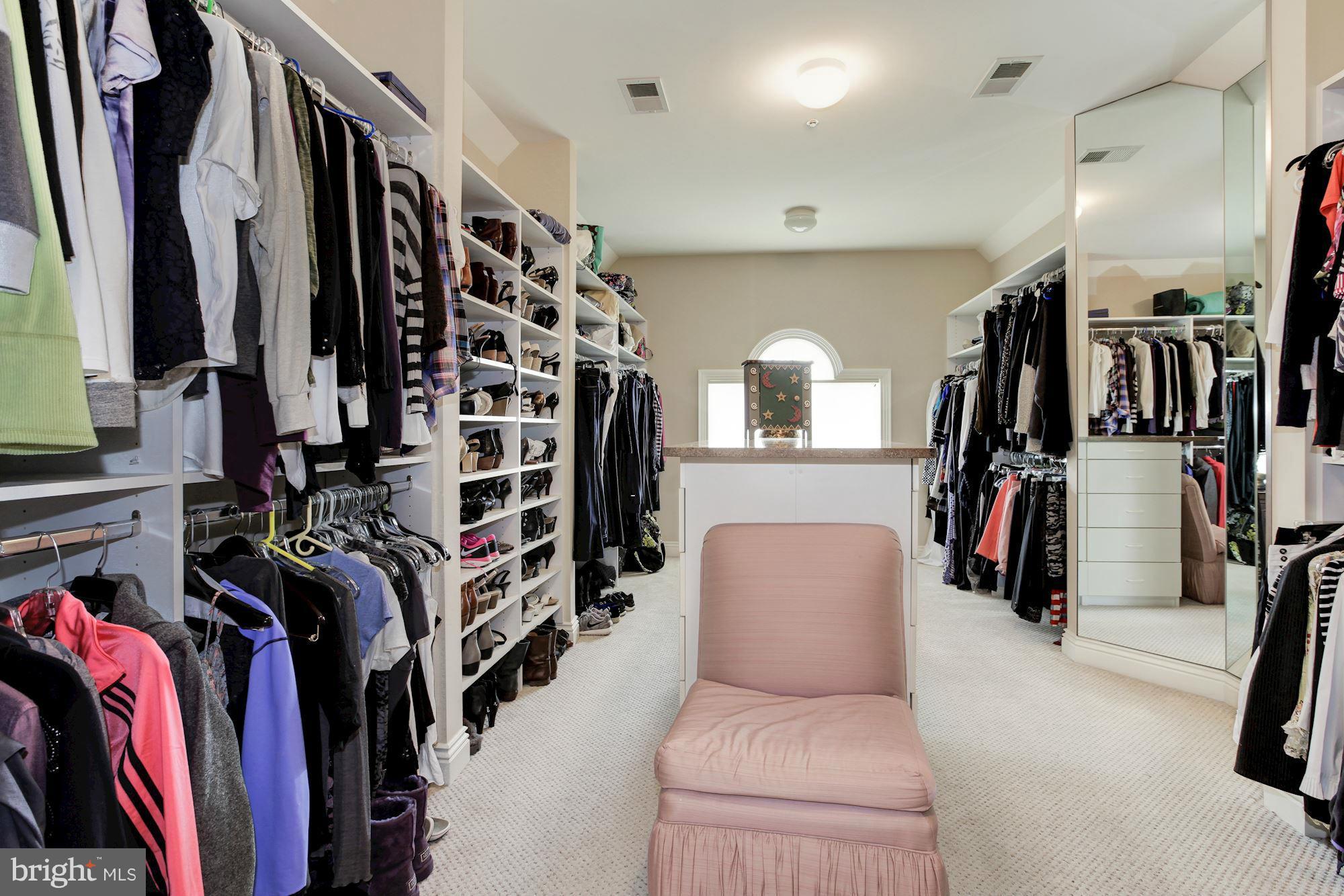 10100 Gary Road Potomac, MD 20854 - Photo 17 of 30 Bedroom (Master)