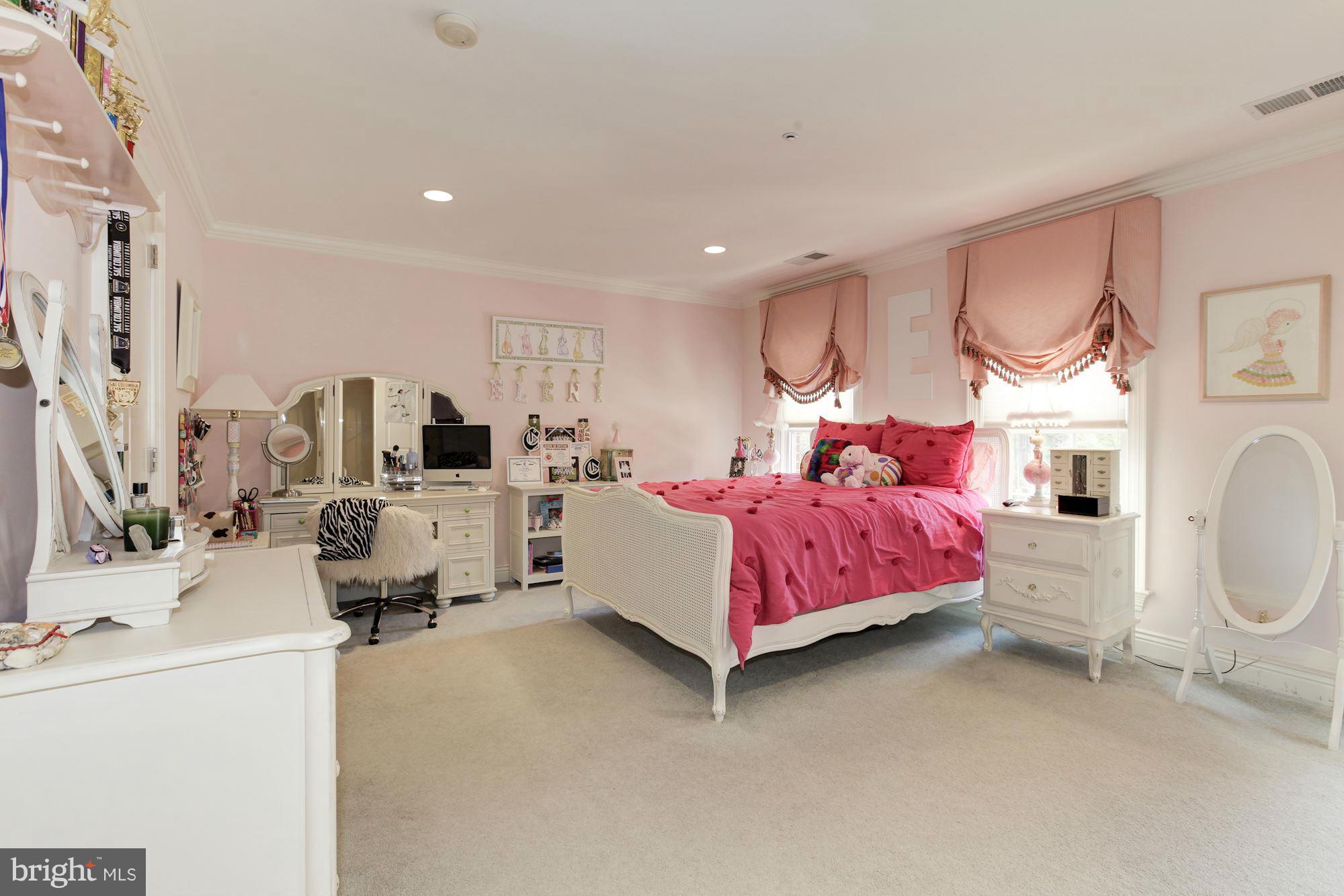 10100 Gary Road Potomac, MD 20854 - Photo 21 of 30 Bedroom