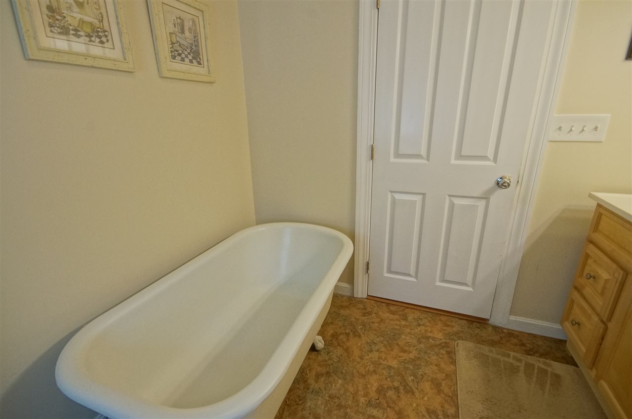 30 Pleasant Street Derry, NH 03038 - Photo 37 of 40 Gallery Image 37