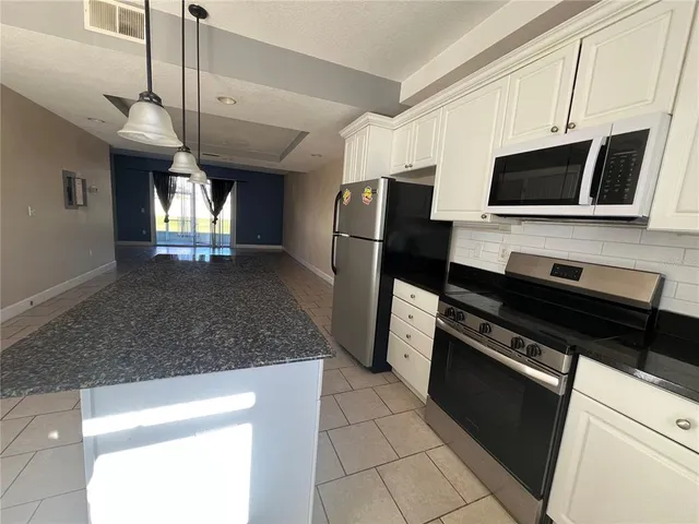 $1,975 | 2013 Grand Oak Drive, Kissimmee, FL 34744