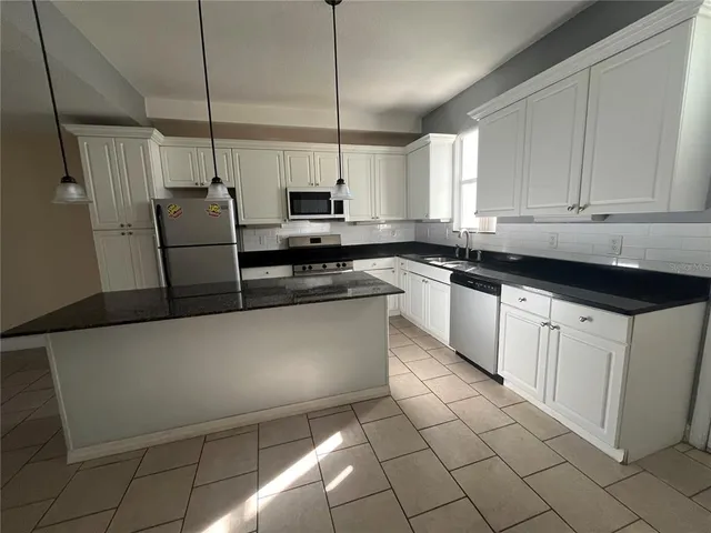 $1,975 | 2013 Grand Oak Drive, Kissimmee, FL 34744
