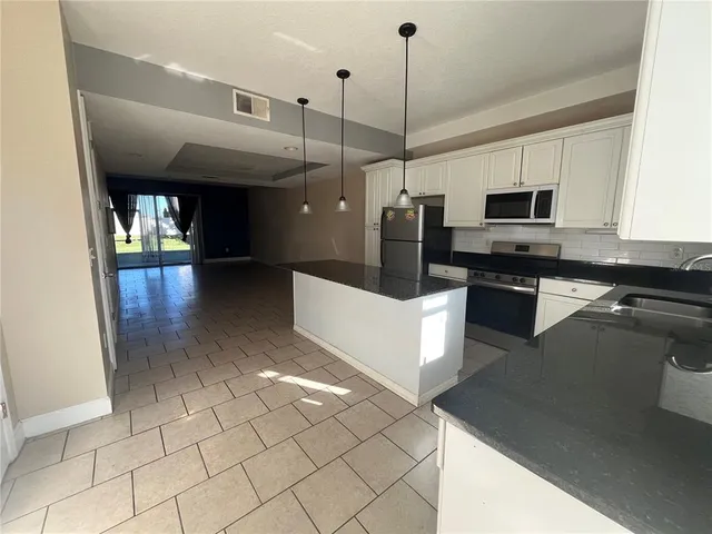 $1,975 | 2013 Grand Oak Drive, Kissimmee, FL 34744