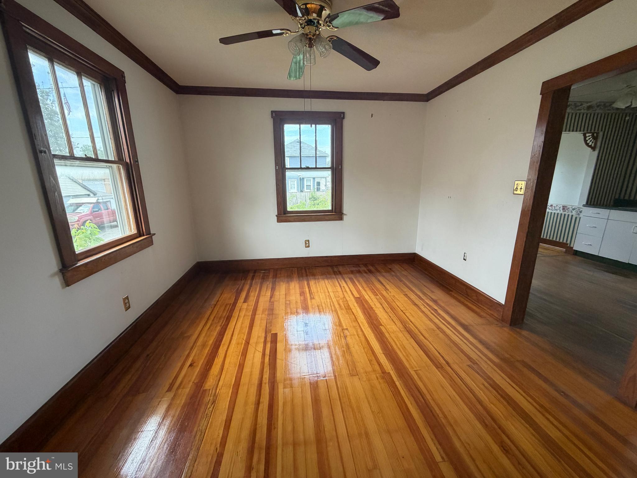 636 Holy Cross Road Baltimore, MD 21225 - Photo 5 of 10