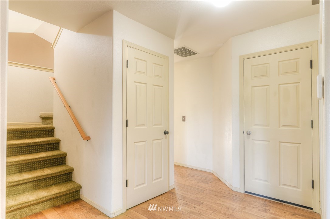 8312 49th Loop Southeast Olympia, WA 98513 - Photo 14 of 31 Gallery Image 14