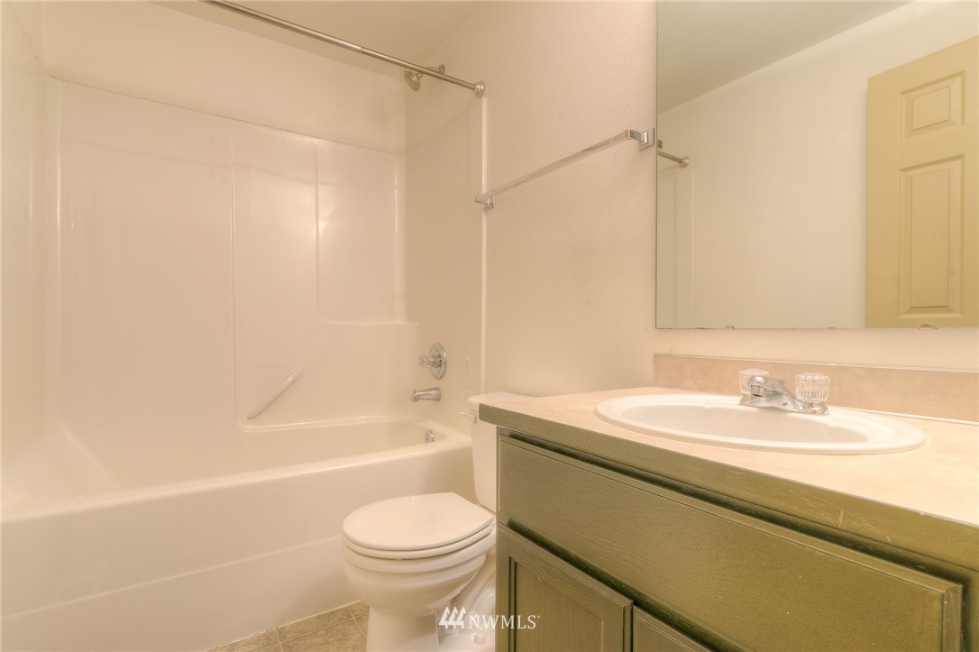 8312 49th Loop Southeast Olympia, WA 98513 - Photo 16 of 31 Gallery Image 16