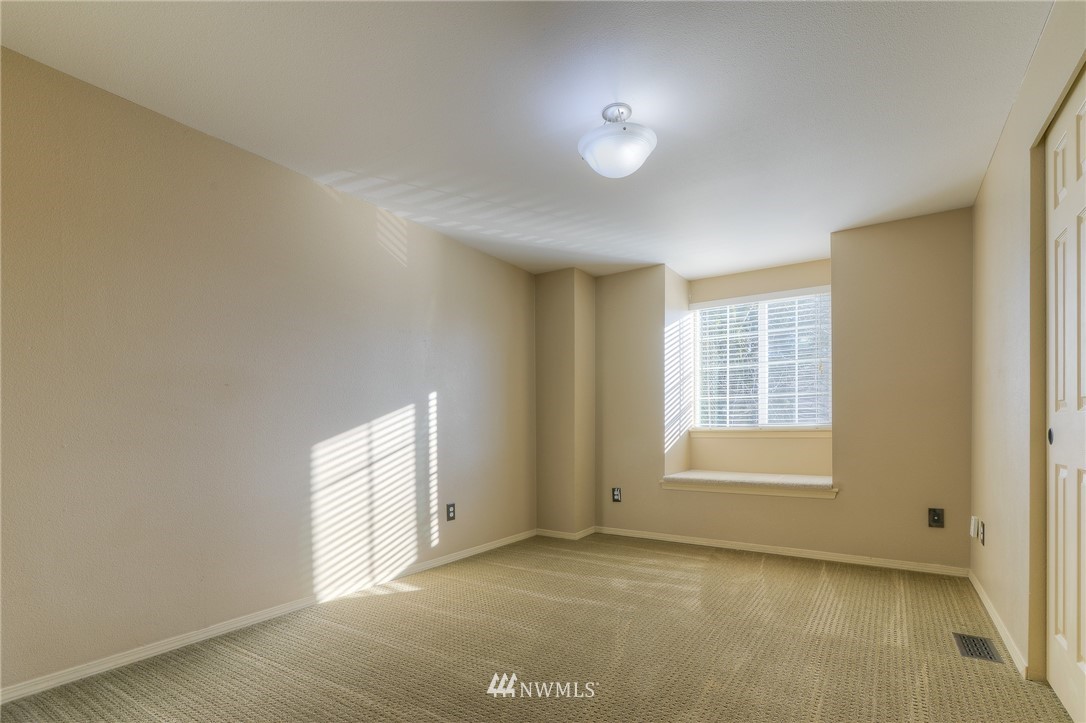 8312 49th Loop Southeast Olympia, WA 98513 - Photo 17 of 31 Gallery Image 17