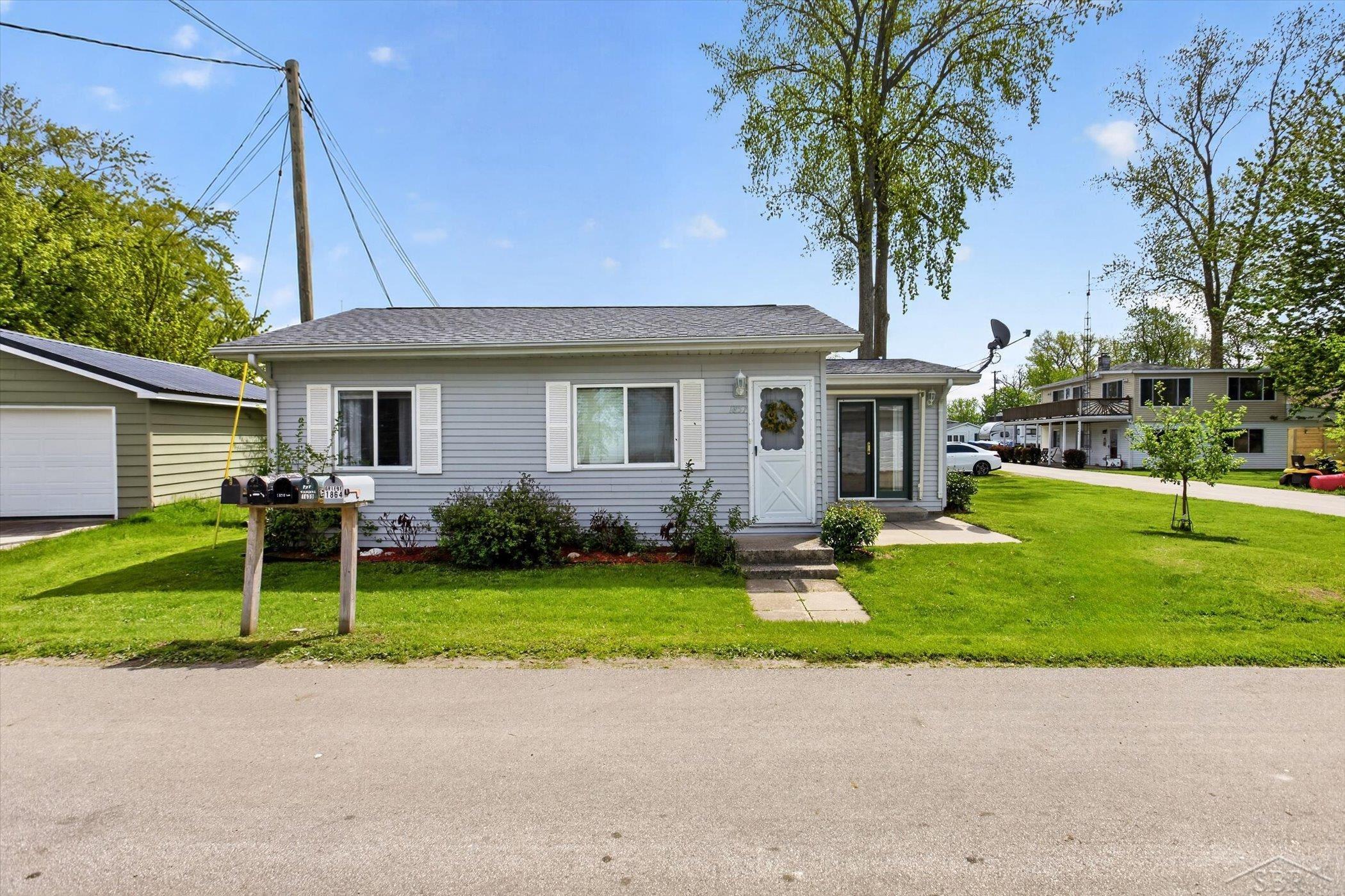 1857 Center Road Sebewaing, MI 48759 - Photo 3 of 36