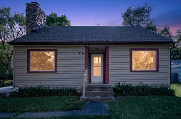 $234,900 | 868 Woodbine Street, Jackson, MI 49203