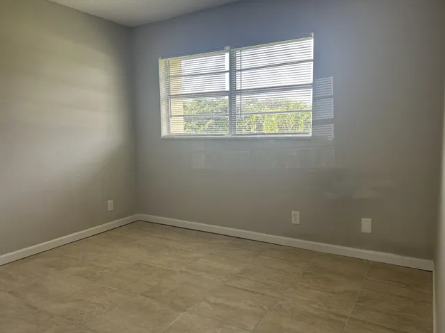 $2,000 | 10693 North Military Trail, Unit 18, Palm Beach Gardens, FL 33410