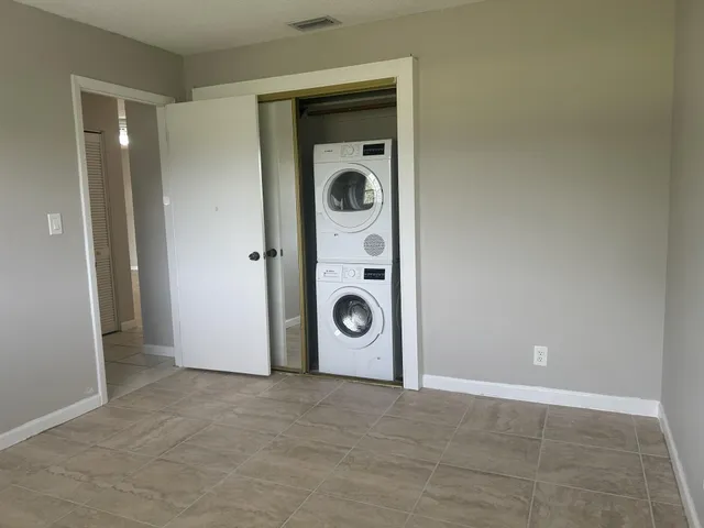 $2,000 | 10693 North Military Trail, Unit 18, Palm Beach Gardens, FL 33410