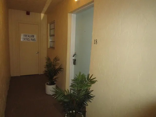 $2,000 | 10693 North Military Trail, Unit 18, Palm Beach Gardens, FL 33410