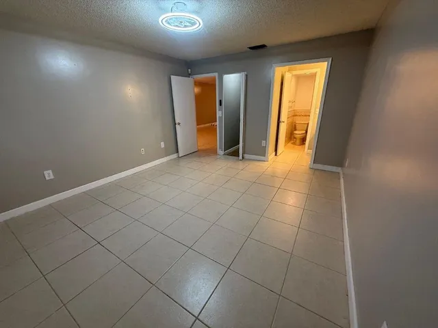 a view of utility room