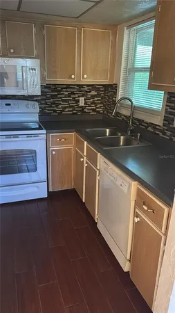 $1,600 | Undisclosed Address, Wildwood, FL 34785