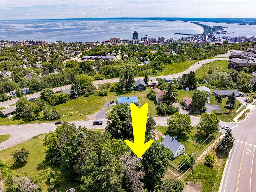 426 East 13th Street Duluth, MN 55811 - Photo 5 of 33 Aerial view of lake superior