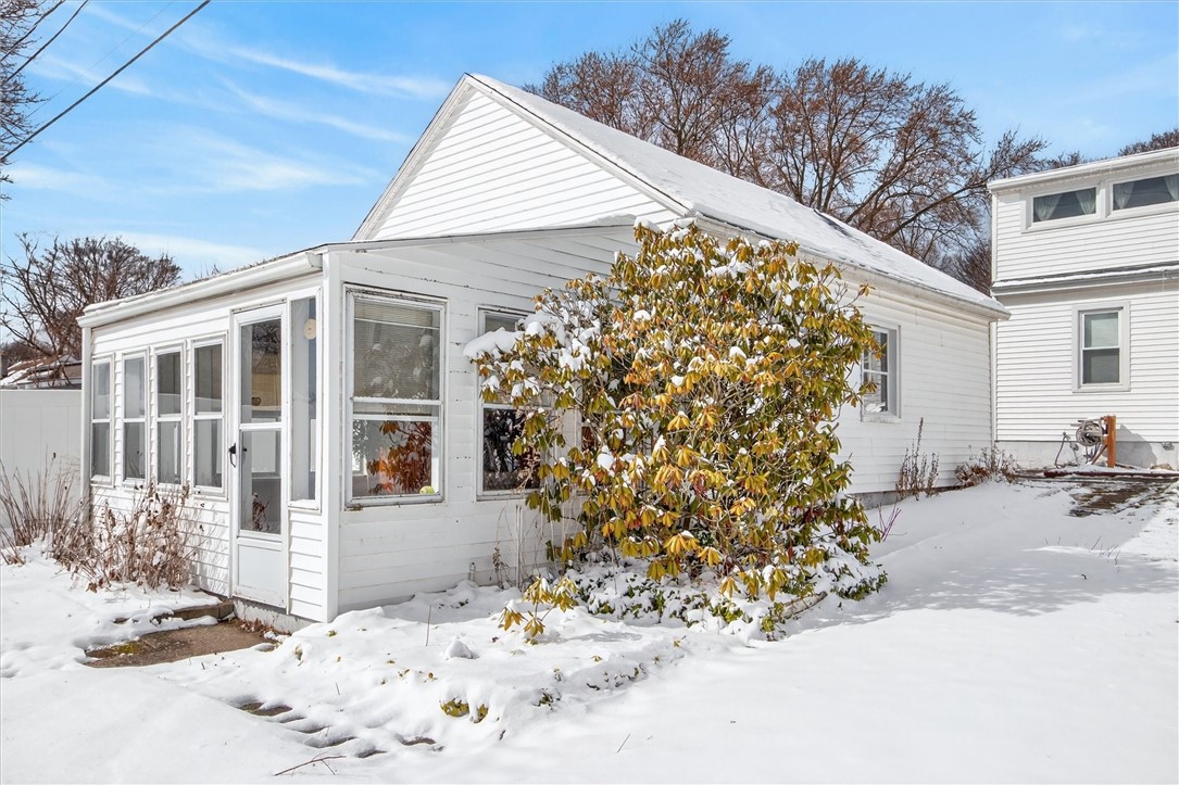 315 Orland Road Irondequoit, NY 14622 - Photo 3 of 48