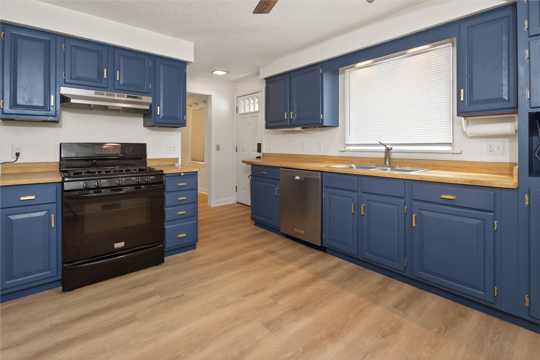 315 Orland Road Irondequoit, NY 14622 - Photo 6 of 48