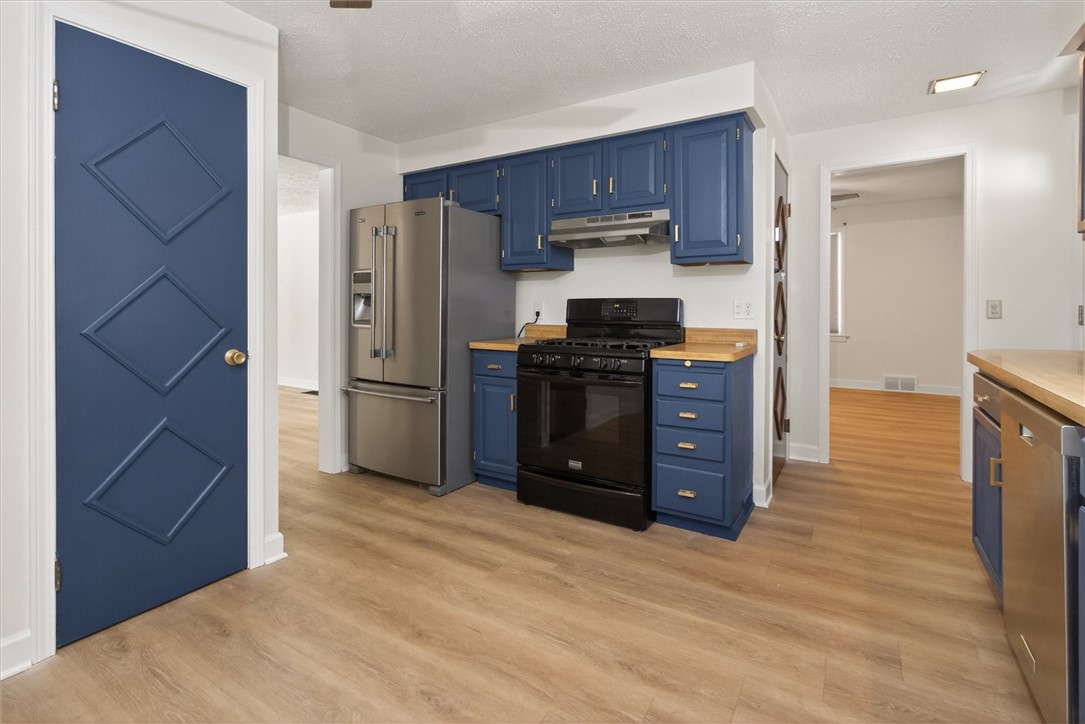 315 Orland Road Irondequoit, NY 14622 - Photo 8 of 48