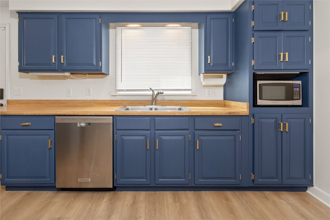 315 Orland Road Irondequoit, NY 14622 - Photo 10 of 48