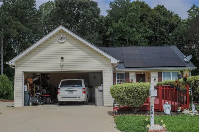 $370,000 | 5059 Lancashire Court, Flowery Branch, GA 30542