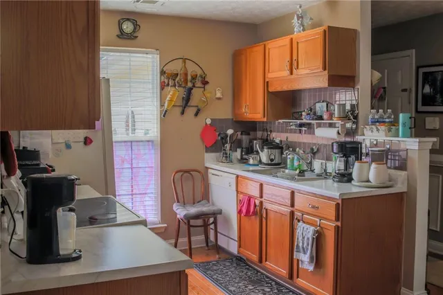 $370,000 | 5059 Lancashire Court, Flowery Branch, GA 30542