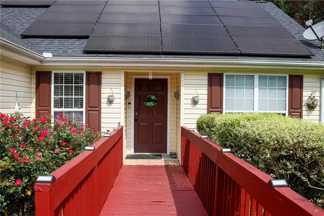 $370,000 | 5059 Lancashire Court, Flowery Branch, GA 30542