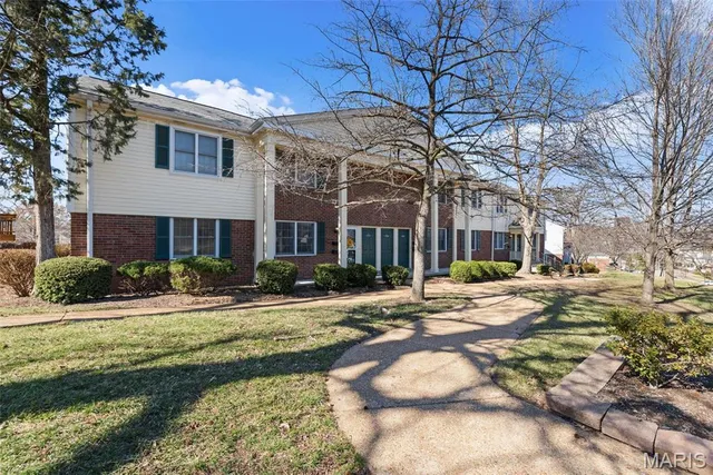 $179,900 | 1773 High School Drive, Brentwood, MO 63144