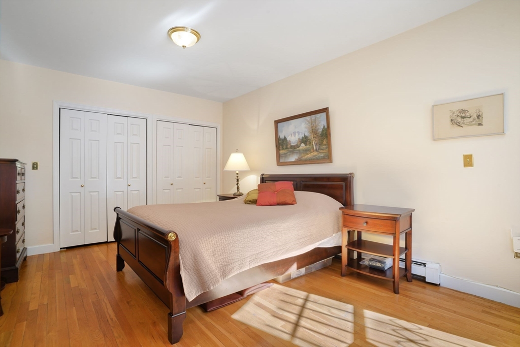 29 Holyoke Street, Unit 1 Boston, MA 02116 - Photo 17 of 24