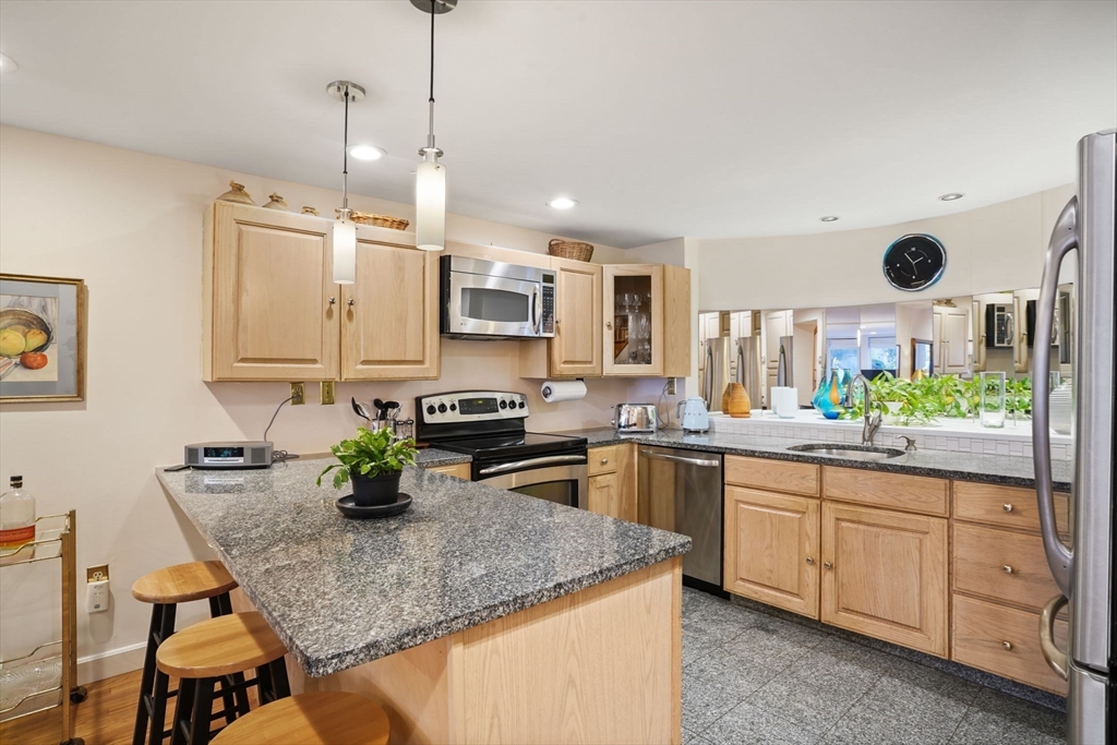 29 Holyoke Street, Unit 1 Boston, MA 02116 - Photo 8 of 24