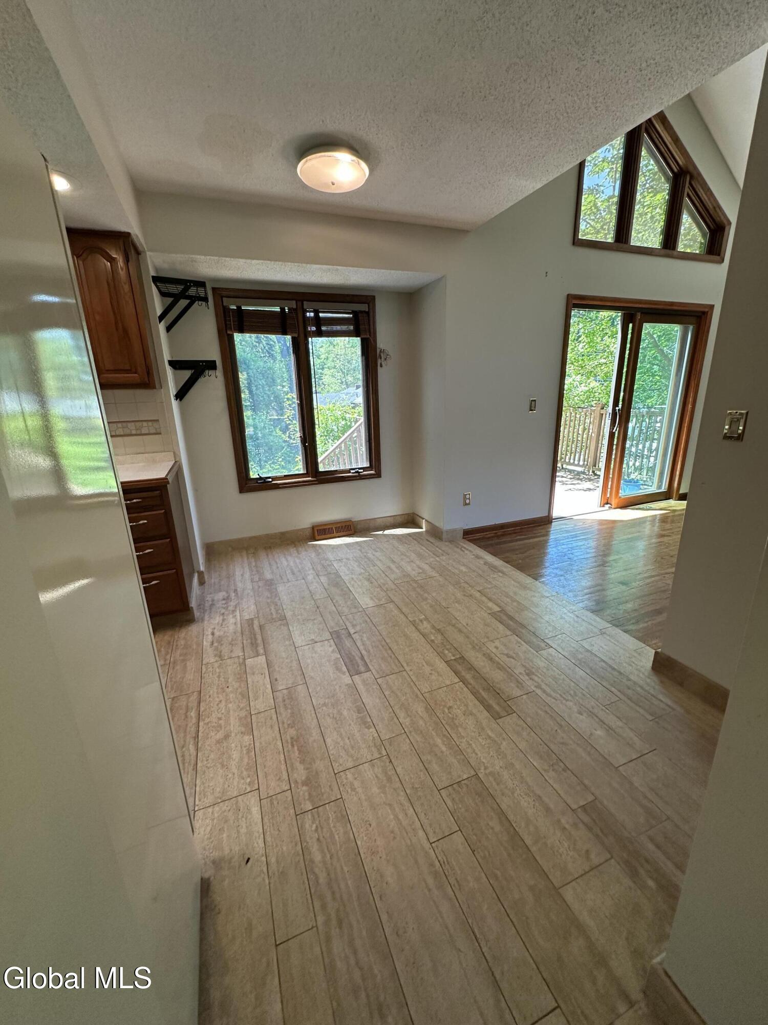 2810 Consaul Road Schenectady, NY 12304 - Photo 10 of 19 IMG_0147