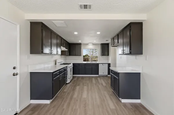 $420,000 | 17316 Sweetaire Avenue, Lancaster, CA 93535
