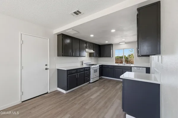 $420,000 | 17316 Sweetaire Avenue, Lancaster, CA 93535