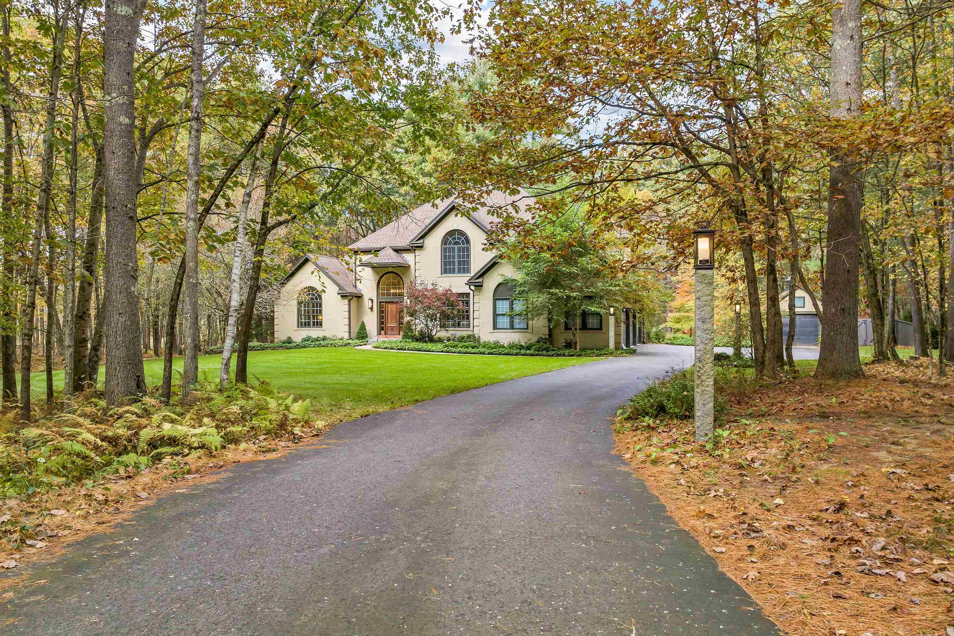 34 Simeon Wilson Road Amherst, NH 03031 - Photo 2 of 38