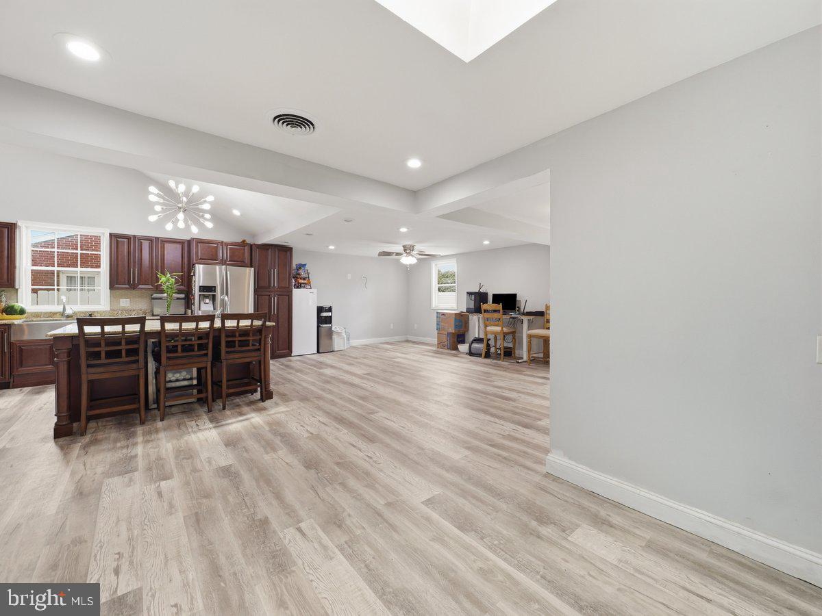 16808 Tammany Manor Road Williamsport, MD 21795 - Photo 12 of 41 Spacious, modern open-concept living.