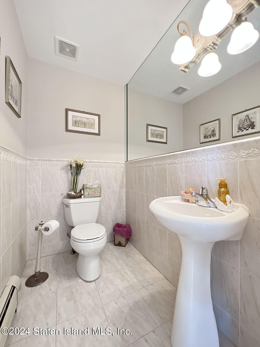 57 Everett Avenue Staten Island, NY 10309 - Photo 17 of 43 IMG_1384