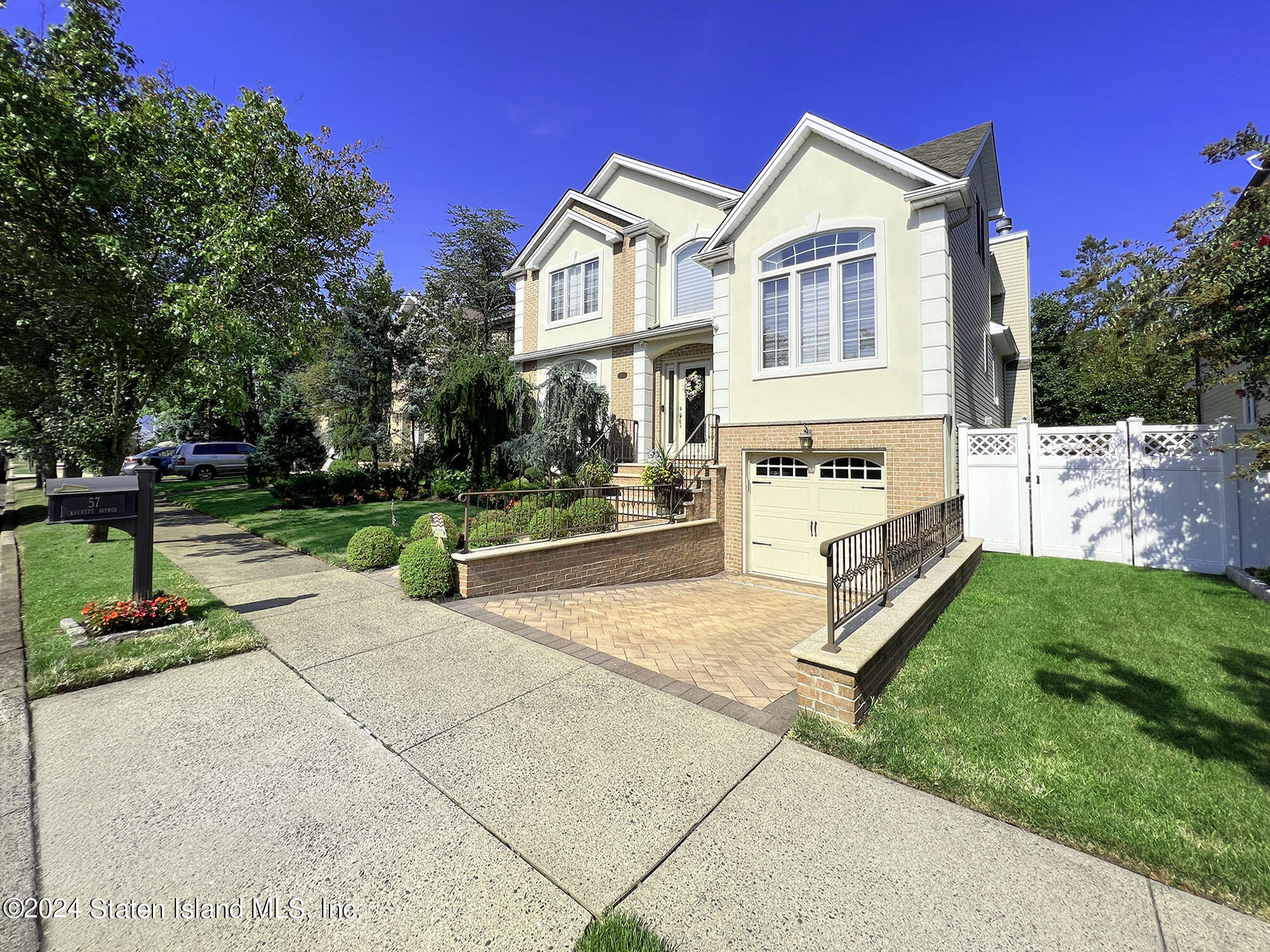 57 Everett Avenue Staten Island, NY 10309 - Photo 2 of 43 IMG_1352